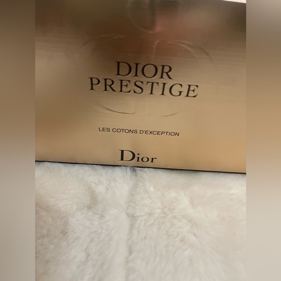 Authentic Dior Prestige Cotton Pads - Picture 4 of 9